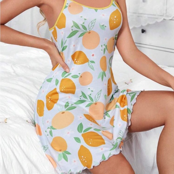 Lemon Nightgown by SilkRose - Picture 3 of 13